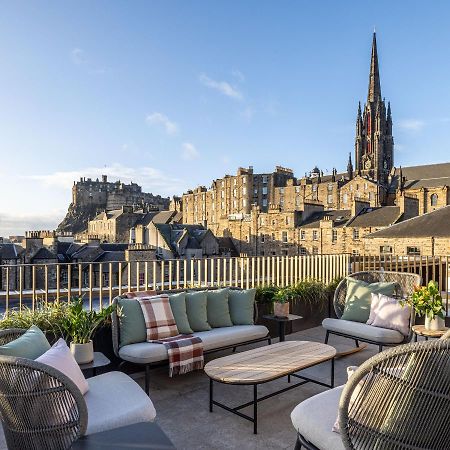 Virgin Hotels Единбург Екстер'єр фото The Edinburgh Castle view from the rooftop terrace