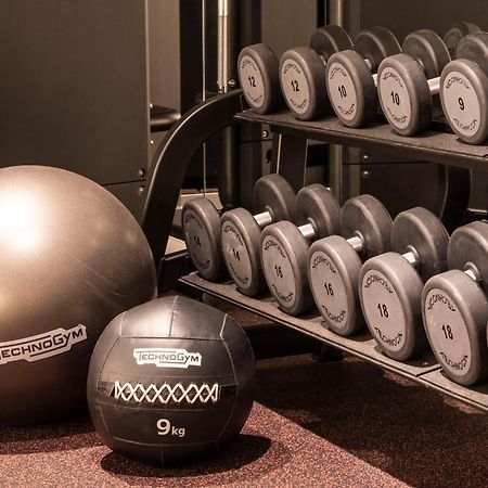 Virgin Hotels Единбург Екстер'єр фото Dumbbells and exercise balls