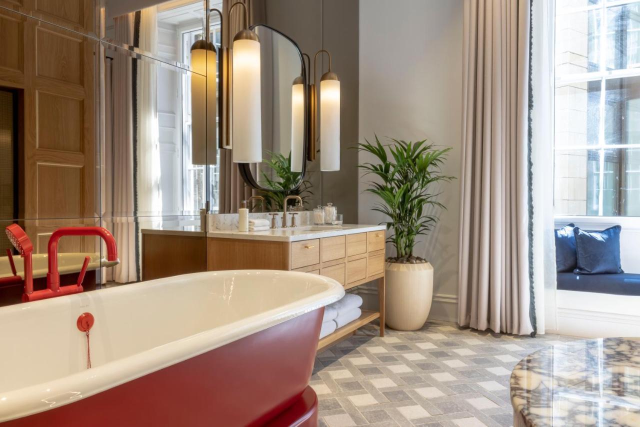 Virgin Hotels Единбург Екстер'єр фото Bathroom