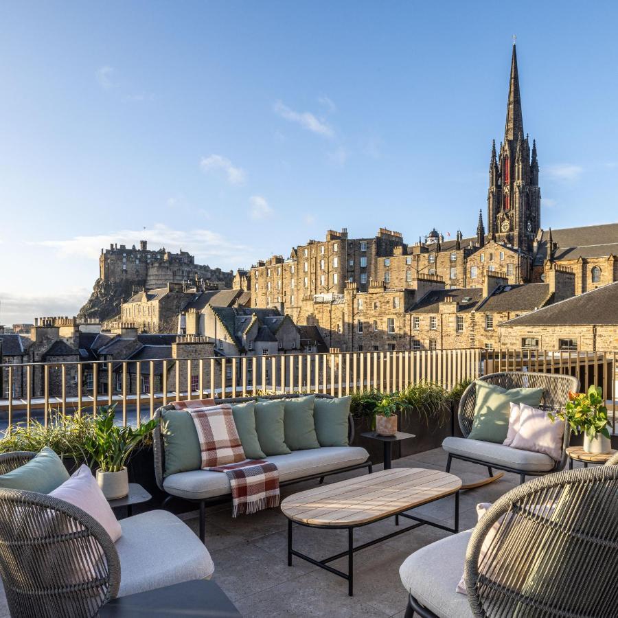 Virgin Hotels Единбург Екстер'єр фото The Edinburgh Castle view from the rooftop terrace